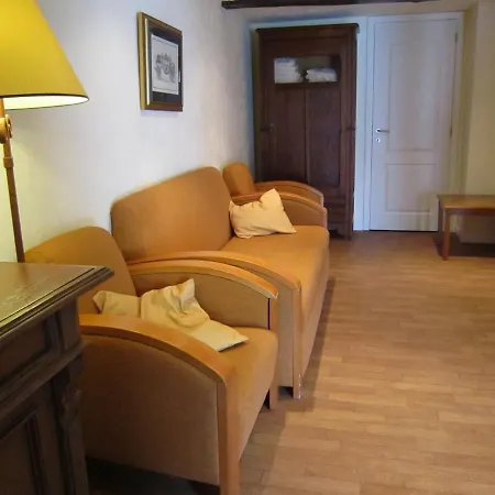 Square Farm Transformed Into A Luxurious Holiday * وايمس