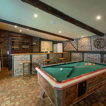 بيت للعطل Square Farm Transformed Into A Luxurious Holiday *
